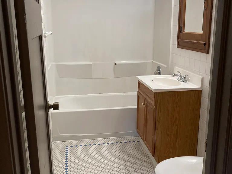 8951 Kettle Moraine Dr — Photo 3