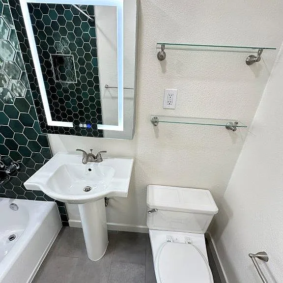 174 Quincy Ave #3 — Photo 16