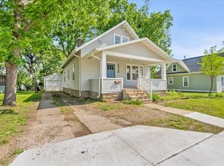 1115 W 1st St, Cedar Falls, IA 50613