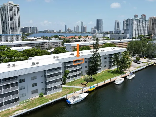 3750 NE 169th St APT 408, North Miami Beach, FL 33160