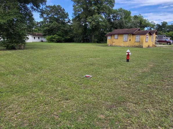 3026 N Roosevelt St, Pensacola, FL 32503