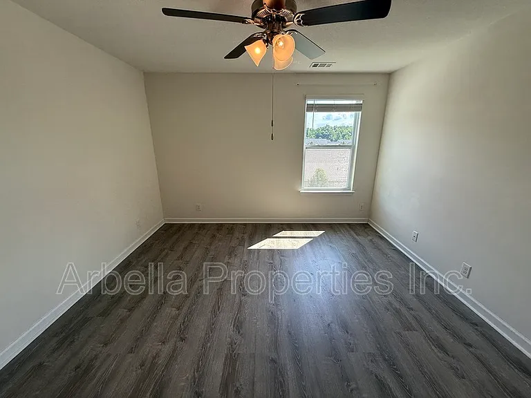 479 Brinkleys Way — Photo 15