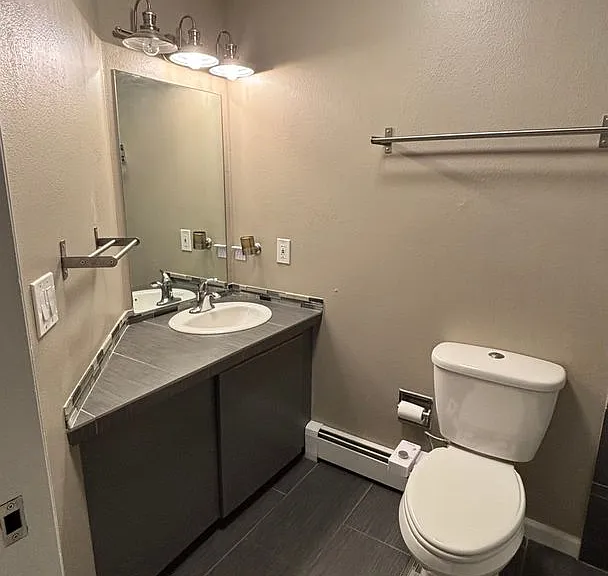 819 E San Miguel St #2 — Photo 6