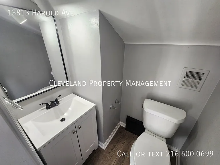 13813 Harold Ave — Photo 15