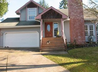 573 S 67th Pl, Springfield, OR 97478