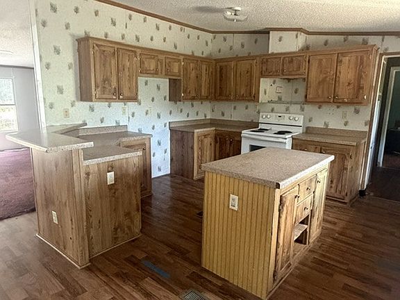 4th image of 471 Cardinal Dr