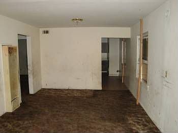 2nd image of 164 Oak St