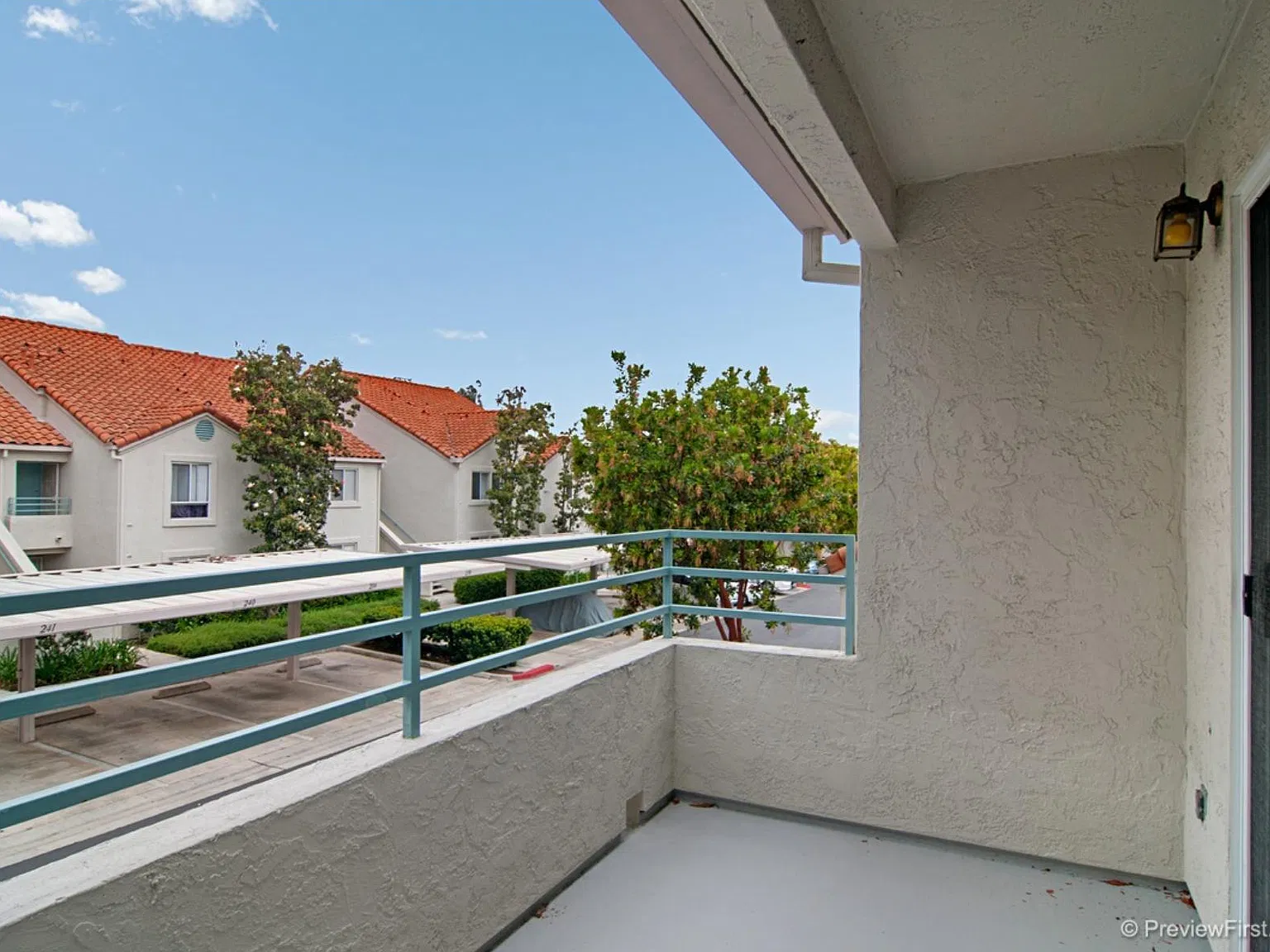 3 bed, 1354 sqft, $3,650 — Photo 4
