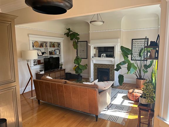 2nd image of 115 Sanchez St APT 5