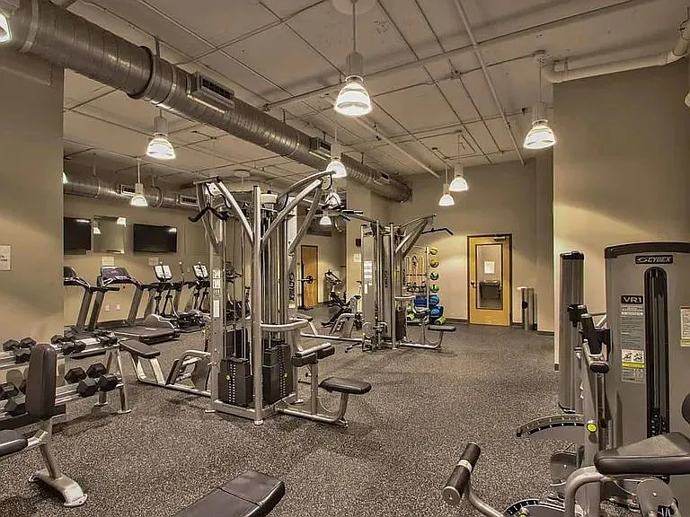 1 bed, 1.0 bath, 671 sqft, $2,100 — Photo 4