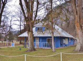 603 10th St, Northport, WA 99157