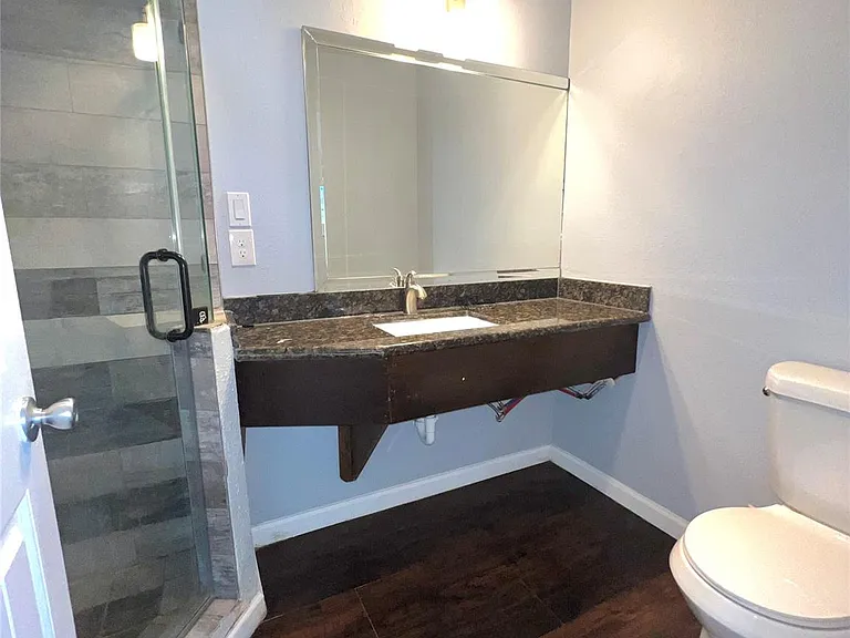 7328 Market St — Photo 13