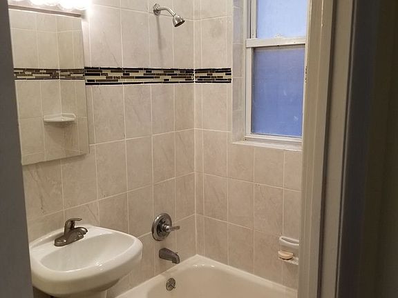 5th image of 1423 E 59th St #1
