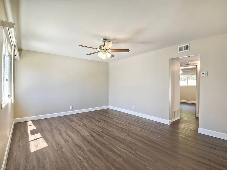 3620 Frenzel Cir — Photo 9