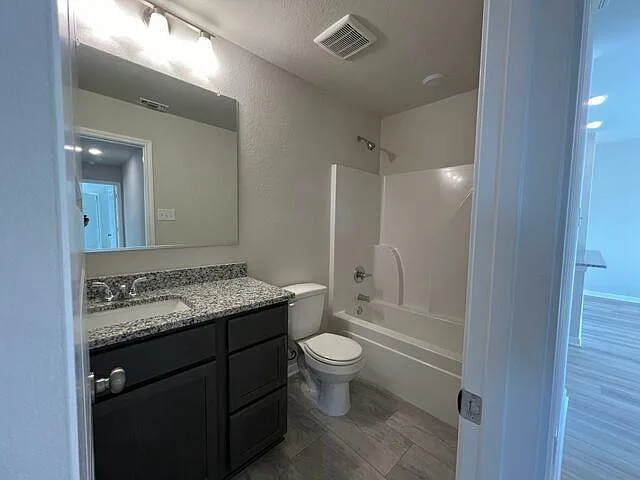 2152 Meridian Loop — Photo 9