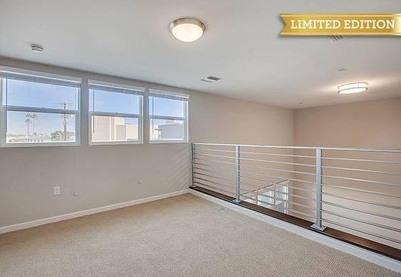 2nd image of 956 Lake St APT C