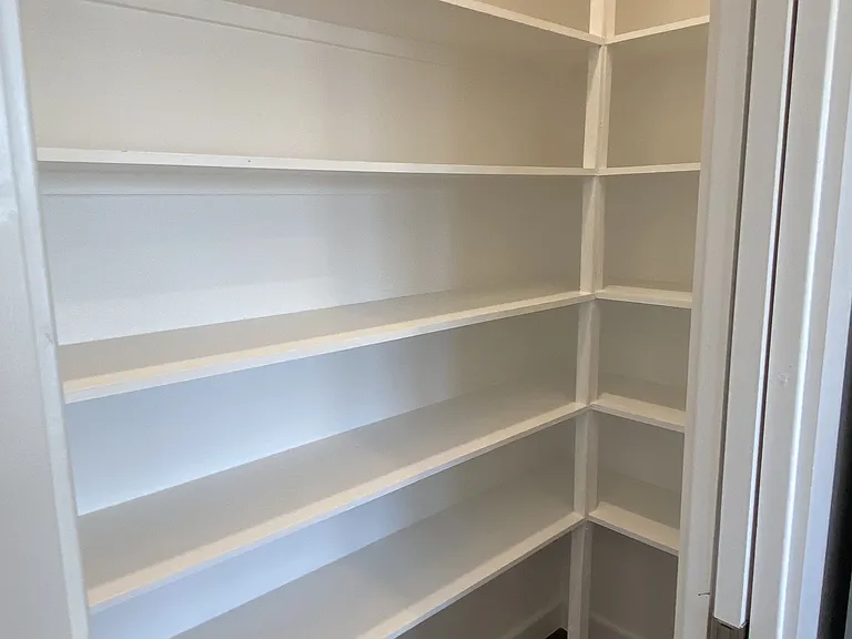 Kitchen pantry