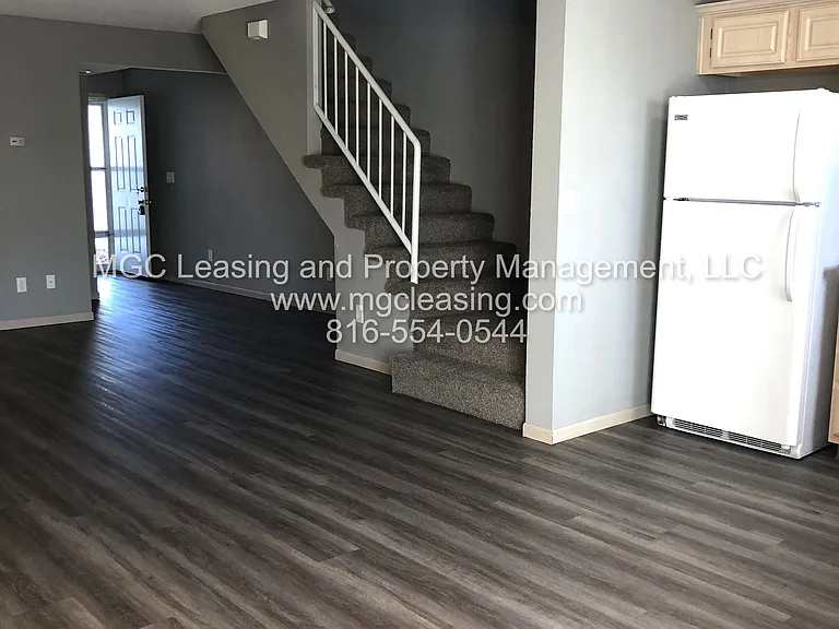 811 Garden Way — Photo 4