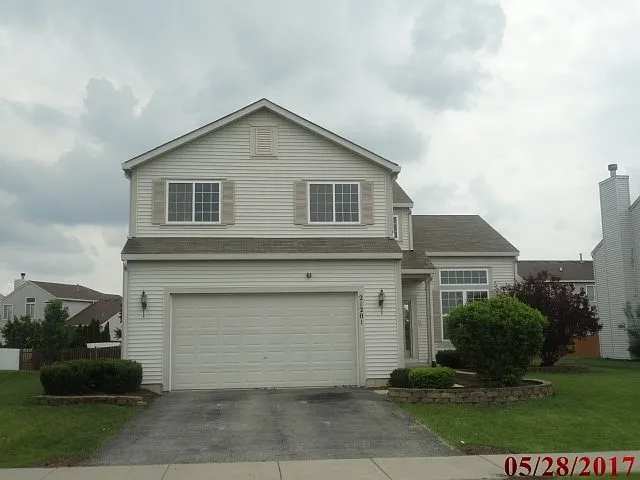 21201 Bridle Path Dr photo 1