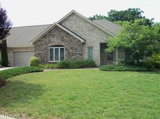 6307 Stone Gables Ct, Jamestown, NC 27282