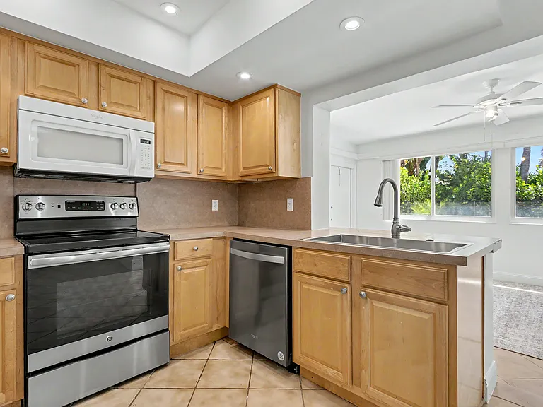 4800 NE 25th Ave N #NORTH — Photo 18