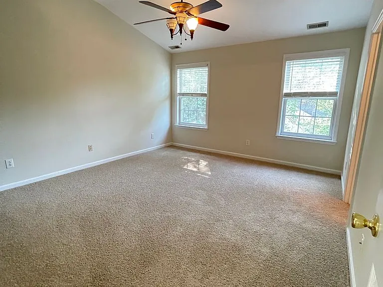 606 Ascott Way — Photo 26