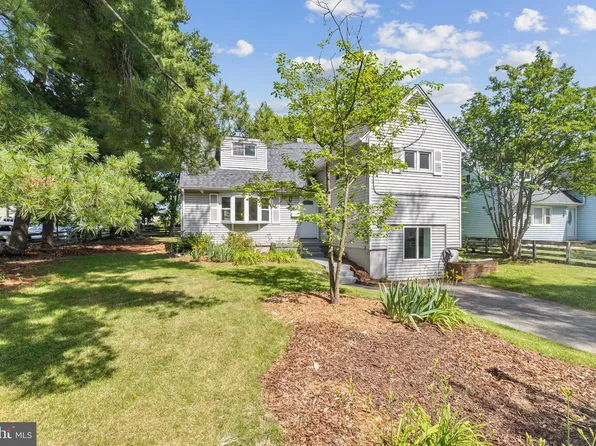 10129 52nd Ave, College Park, MD 20740