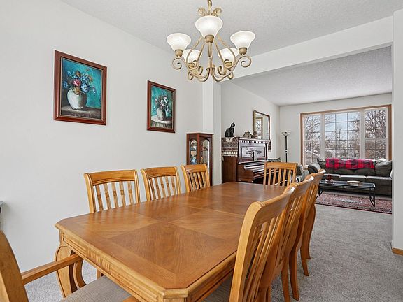 2nd image of 3913 Oxford Dr
