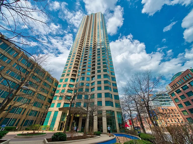 400 N La Salle Dr #2606 — Photo 1