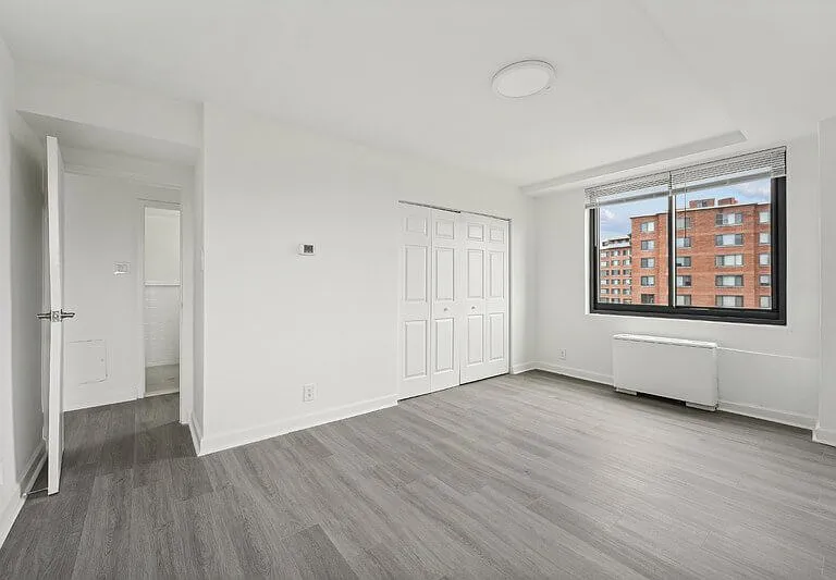 Ashlawn at Southern Towers — Photo 5