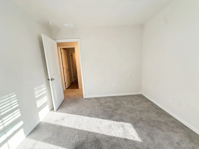 193 Brentwood Dr — Photo 32