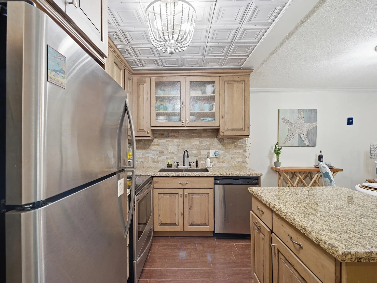 1 bed, 1.0 bath, 750 sqft, $1,825 — Photo 2