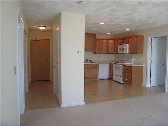 2nd image of 197 High St Unit 305