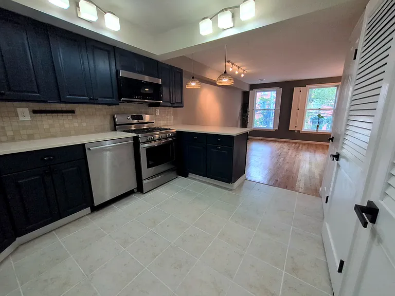 151 Sussex St #3 — Photo 9