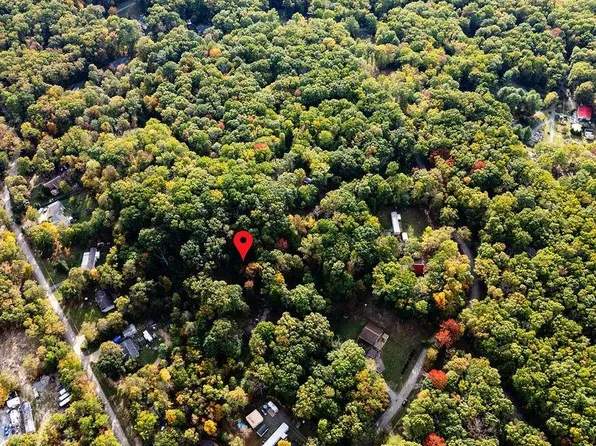 Horseshoe Holw, Greenville, VA 24440