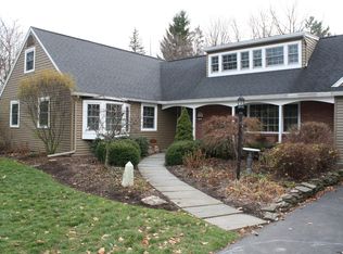 10 Edgewood Pkwy, Fayetteville, NY 13066