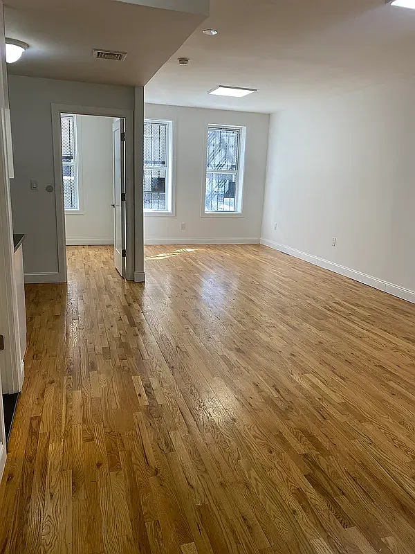 4003 5th Avenue — Photo 3