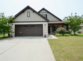 4151 Broadview Dr, Opelika, AL 36801