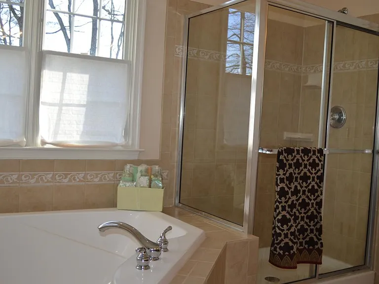 Master Bath (Five Piece)