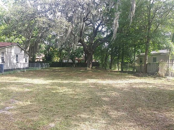 2nd image of 3413 E Diana St