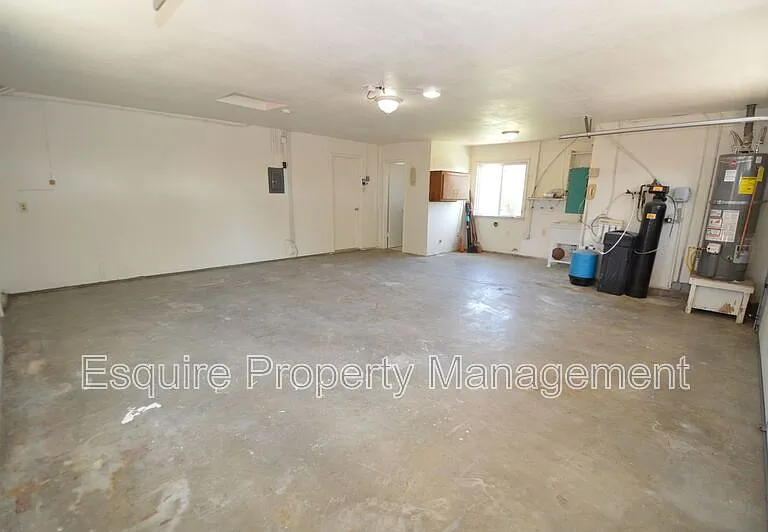 13515 W Telegraph Rd — Photo 37