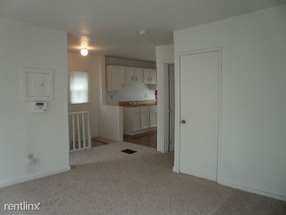1213BrownellCt 004