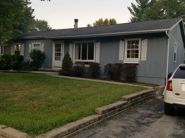 8095 N 2000 East Rd, Downs, IL 61736