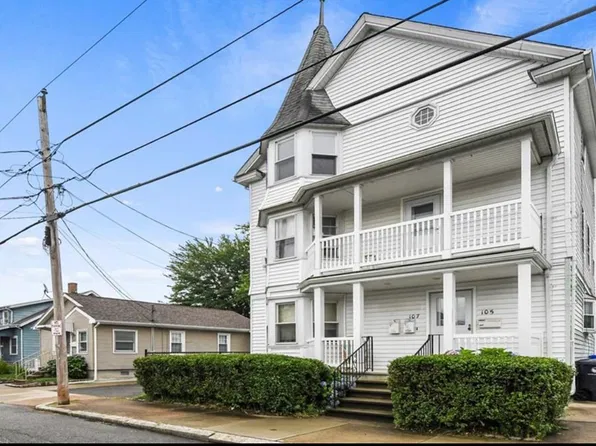 105 Oakland Ave Unit 2, Pawtucket, RI 02861
