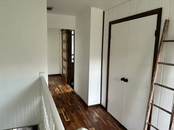 2574 Amsterdam Rd, Villa Hills, KY 41017