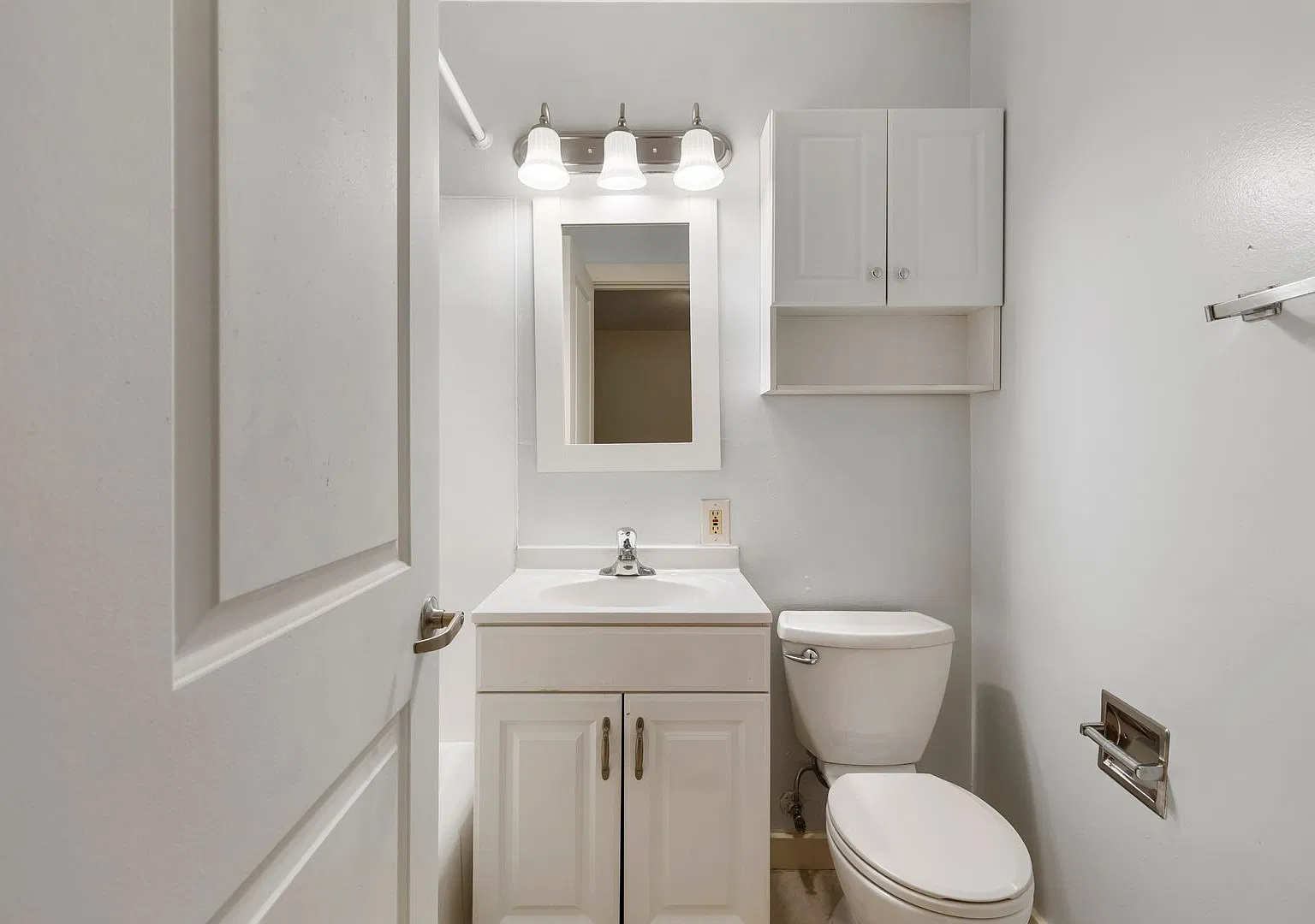 LynnMar Apartments | Charming U-District Living Near UW! — Photo 3