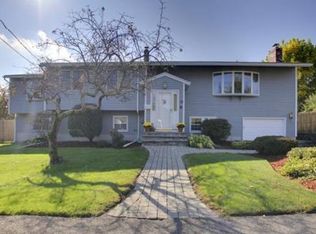 13 Eisenhower Rd, Peabody, MA 01960