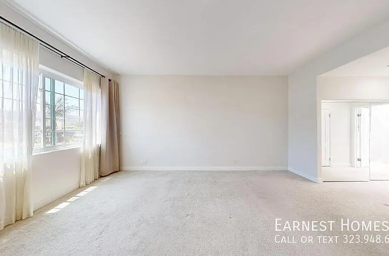 4348 Mammoth Ave #303 — Photo 19