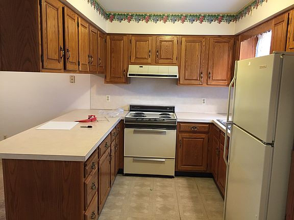 3rd image of 5960 Leisure South Dr SE