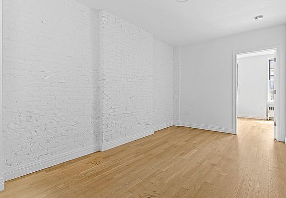 3rd image of 221 E 89th St APT 5D